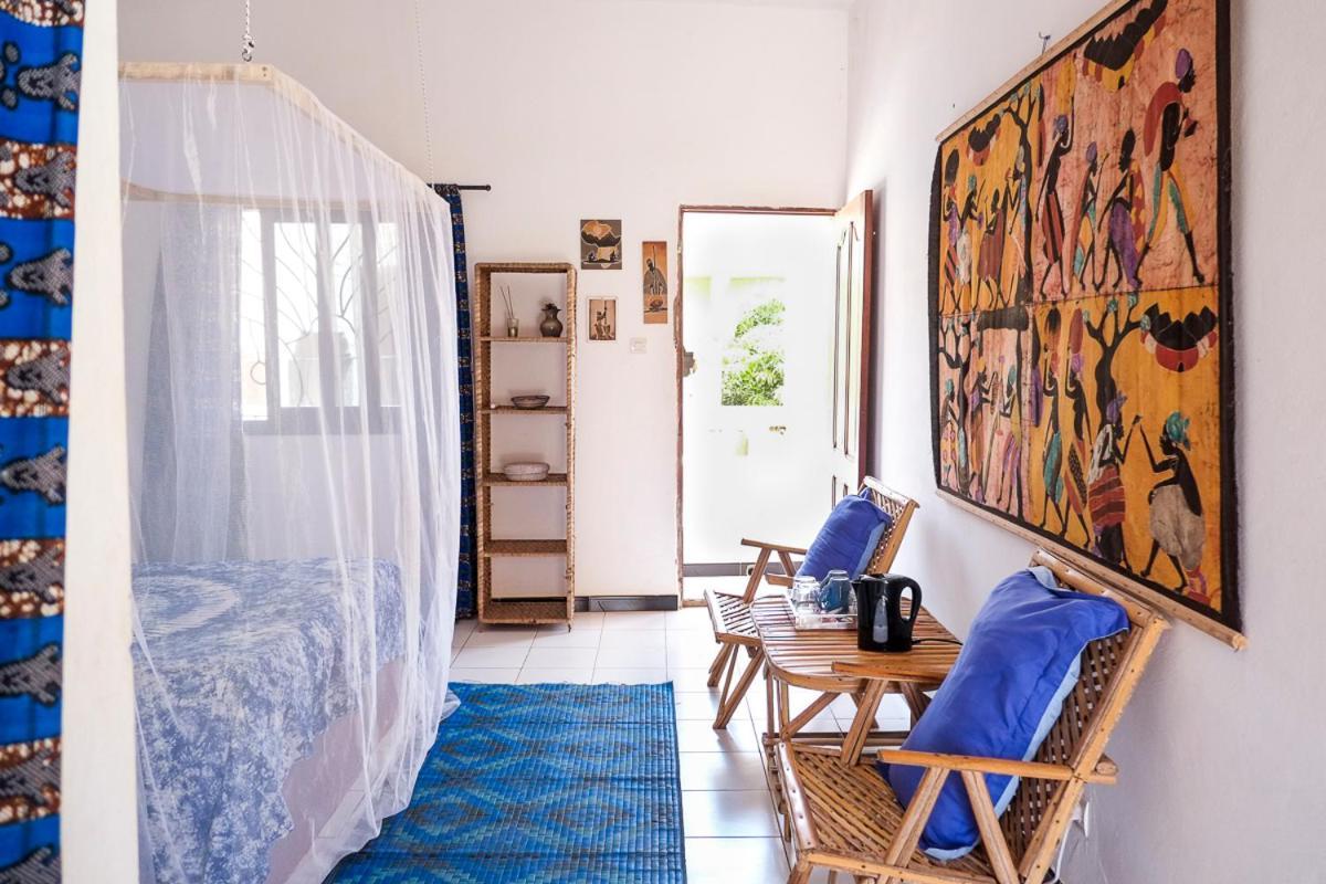 Keur Dofie Bed and Breakfast Toubab Dialaw Exteriör bild