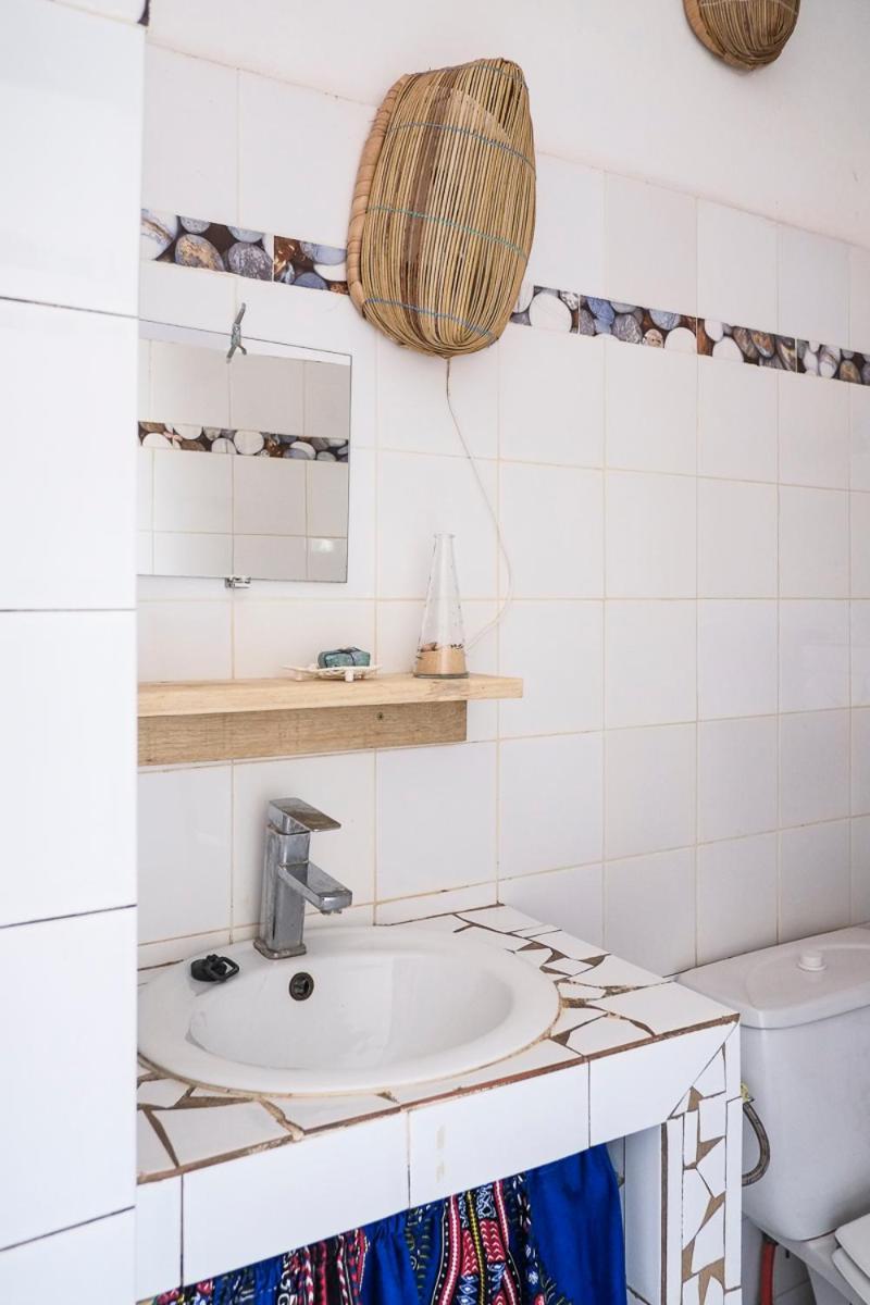Keur Dofie Bed and Breakfast Toubab Dialaw Exteriör bild