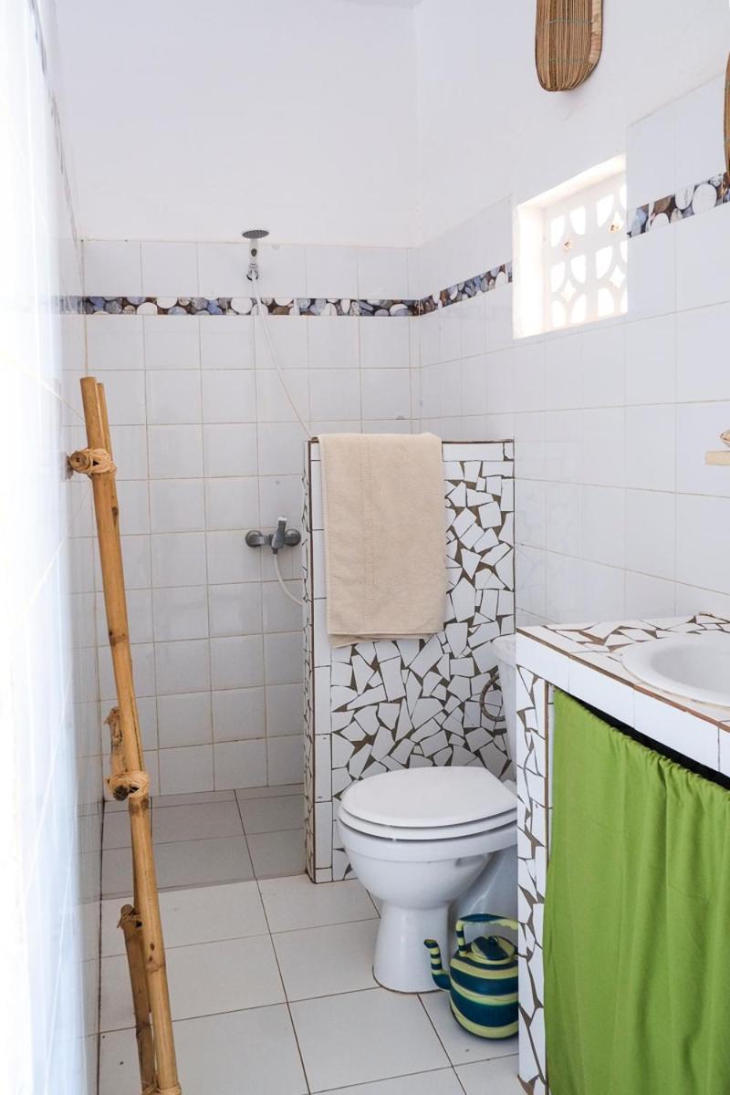 Keur Dofie Bed and Breakfast Toubab Dialaw Exteriör bild