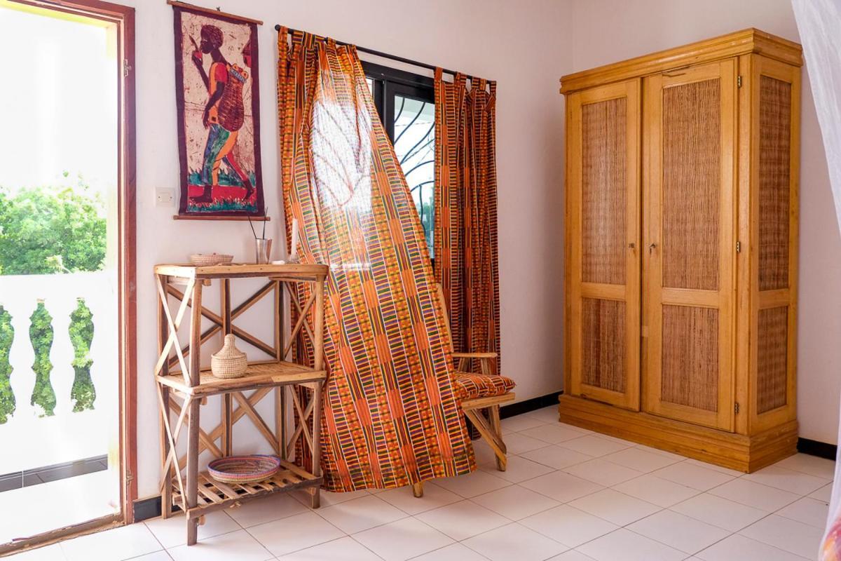 Keur Dofie Bed and Breakfast Toubab Dialaw Exteriör bild