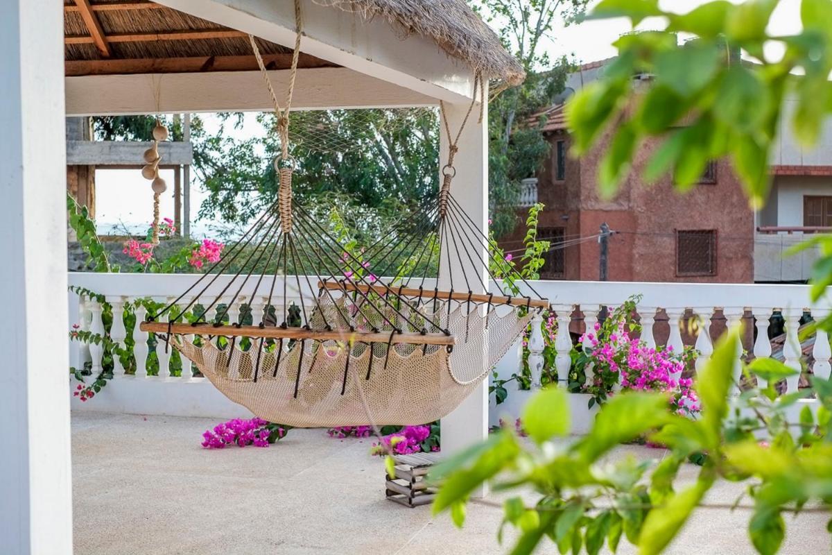 Keur Dofie Bed and Breakfast Toubab Dialaw Exteriör bild